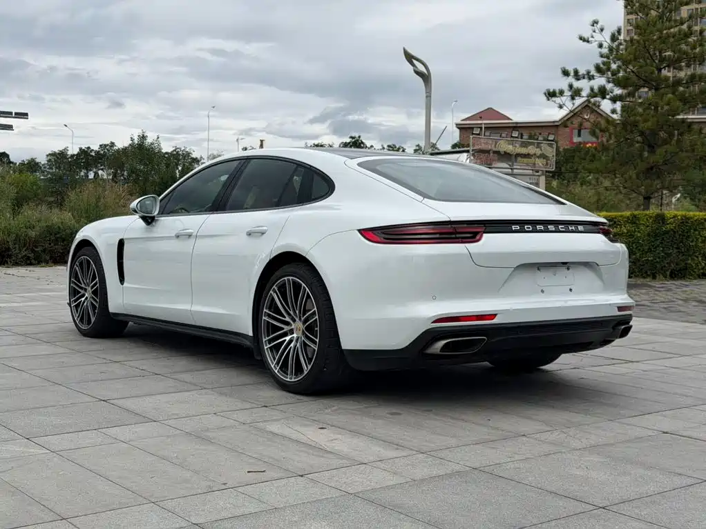 Porsche Panamera — миниатюра 4