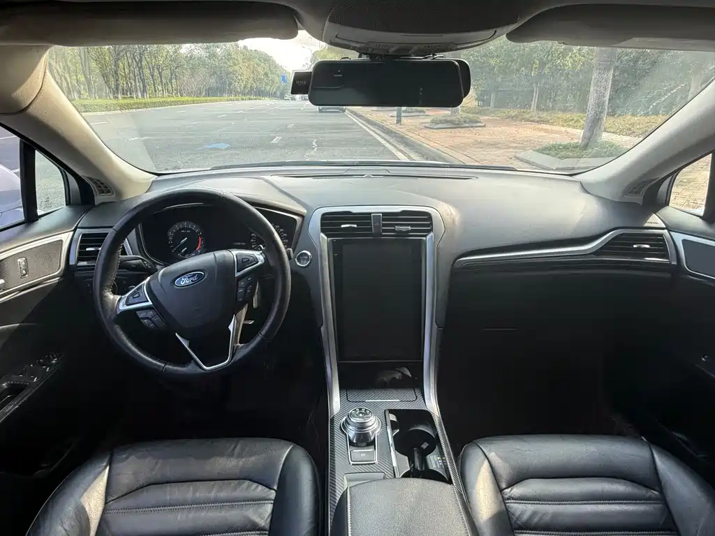 Ford Mondeo — миниатюра 5