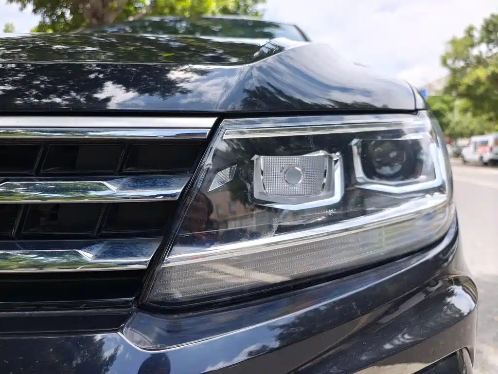 Volkswagen Tiguan L — миниатюра 5