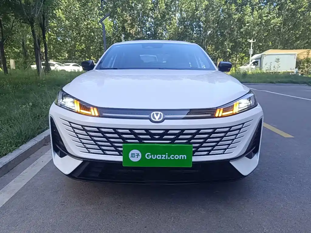 Changan Eado — миниатюра 3