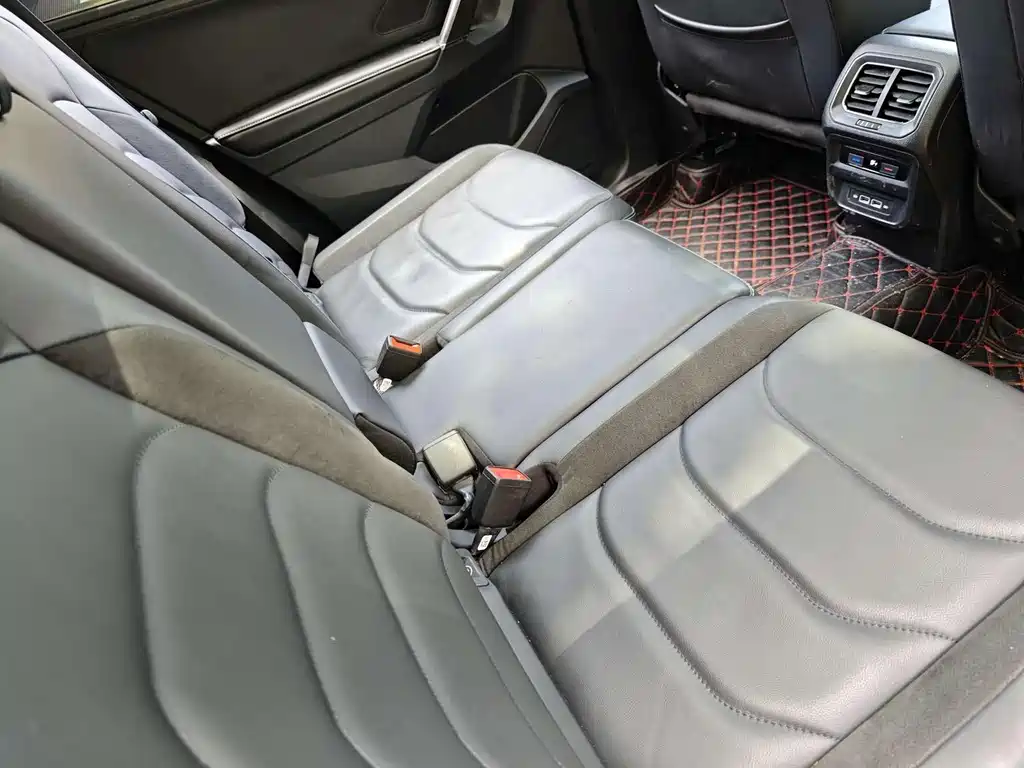 Volkswagen Tiguan L — миниатюра 9