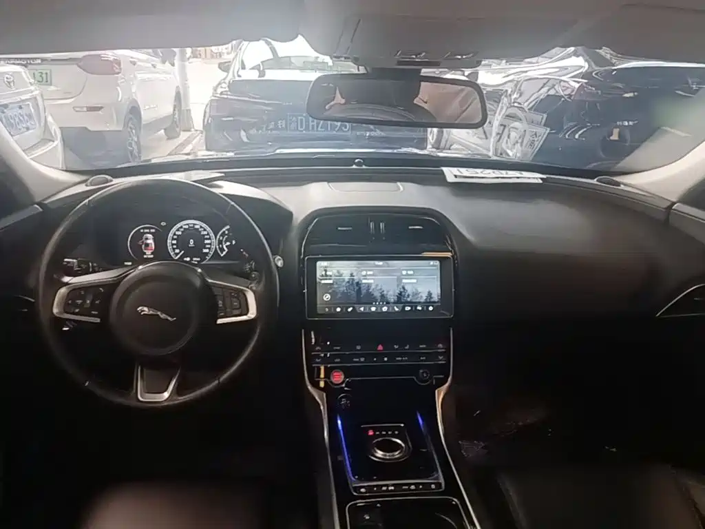 Jaguar XEL — миниатюра 10