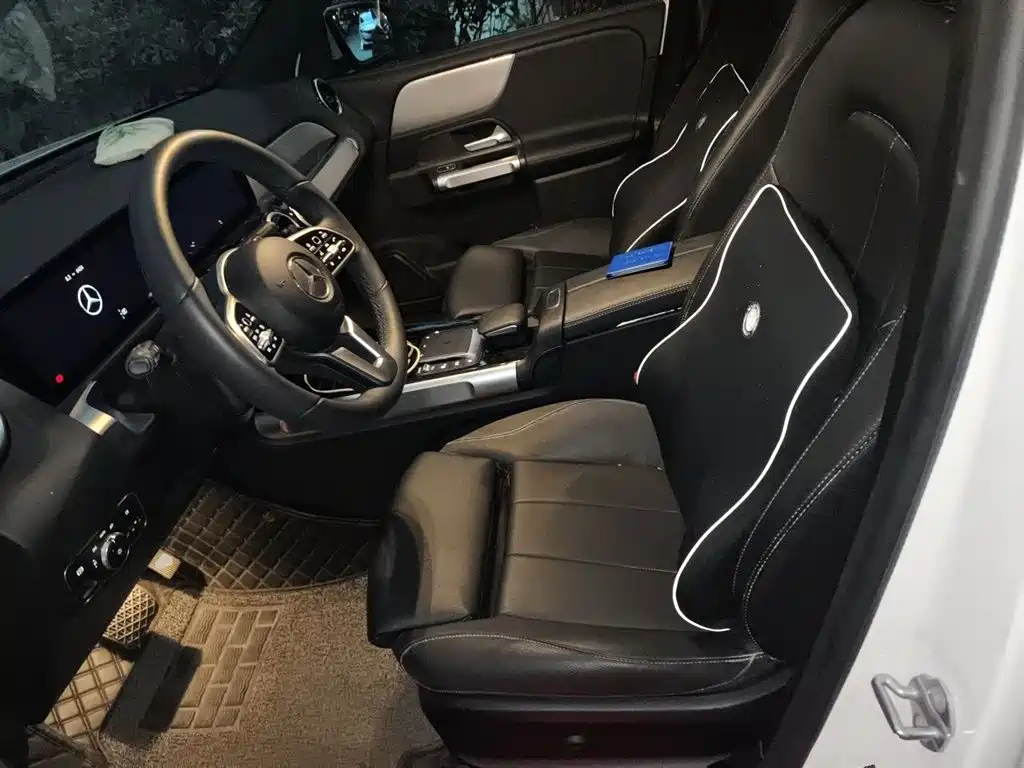 Mercedes-Benz GLB — миниатюра 11