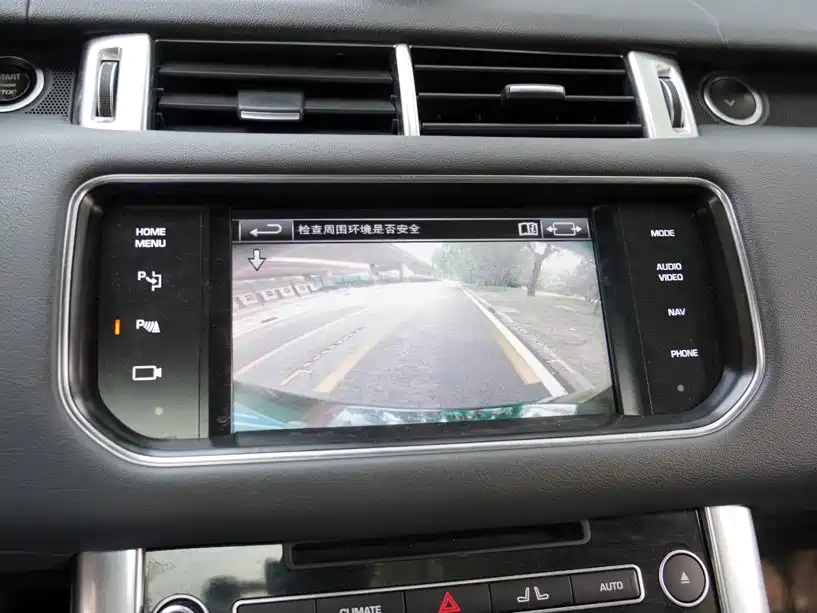 Land Rover Sport — миниатюра 12