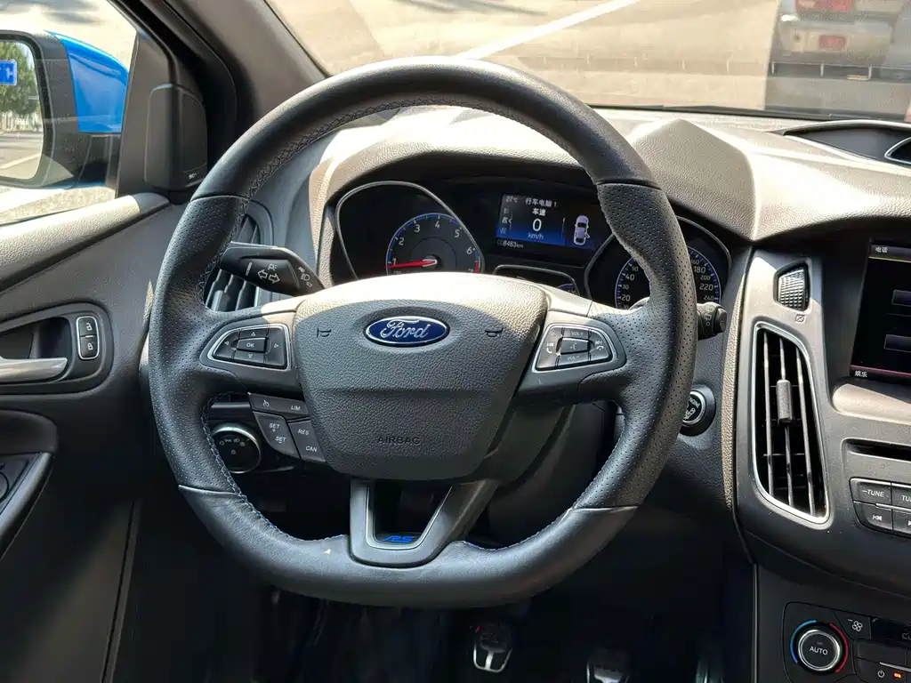 Ford Focus (Import) — миниатюра 18