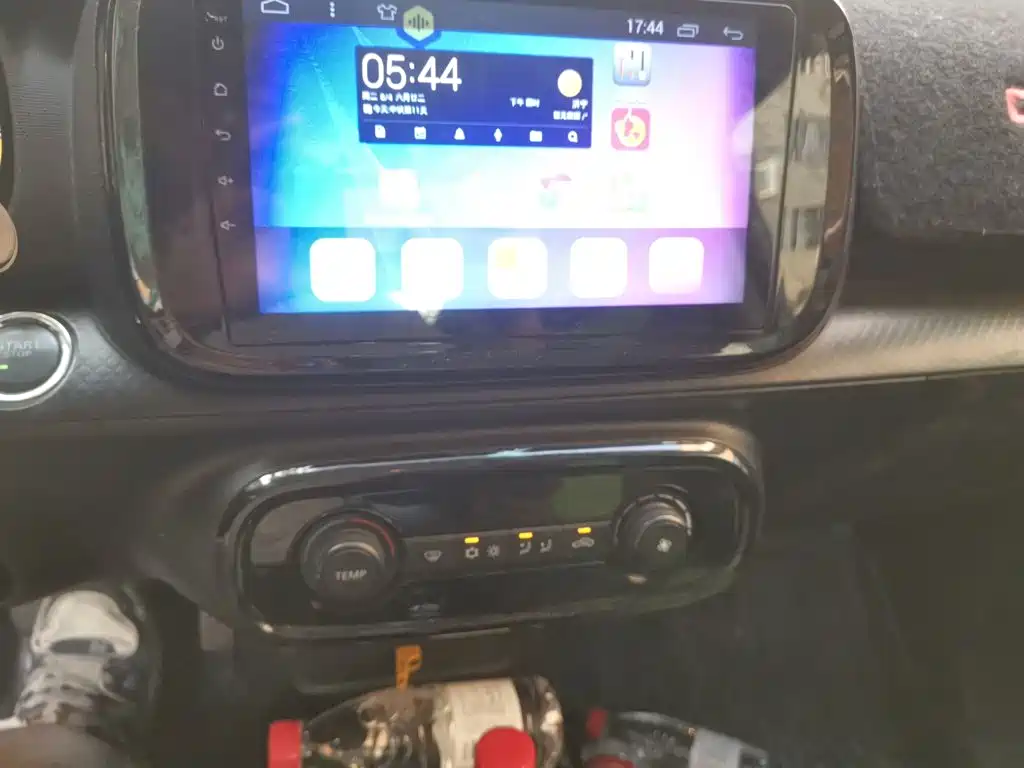 Roewe Clever — миниатюра 6