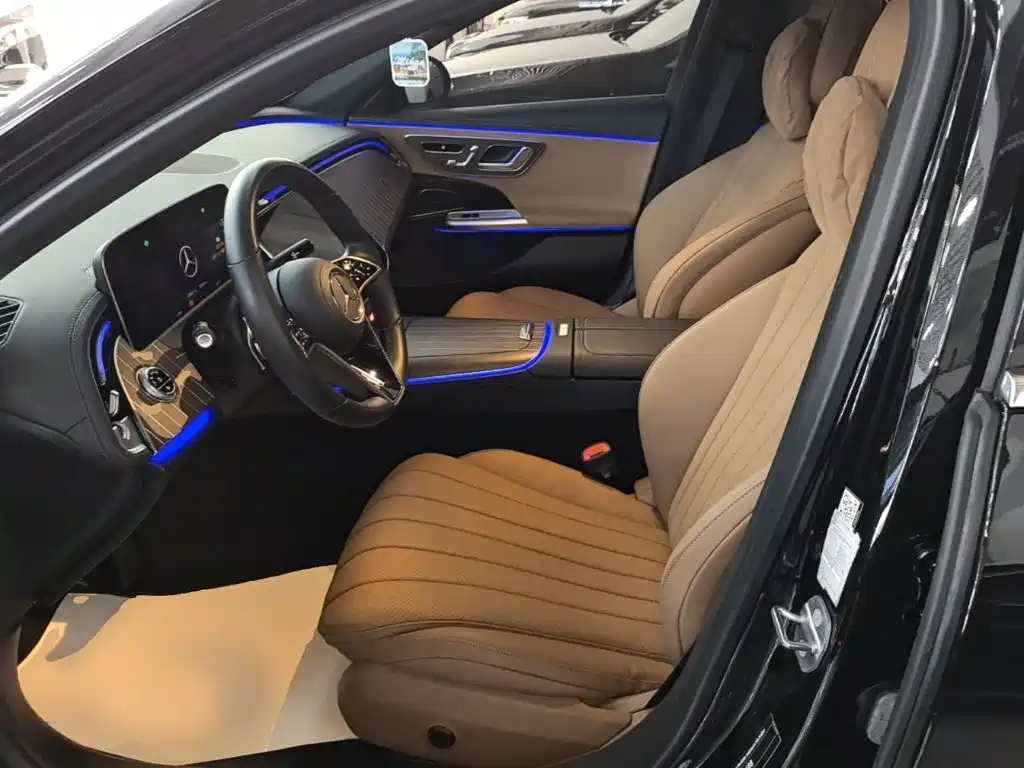 Mercedes-Benz E-Class — миниатюра 15