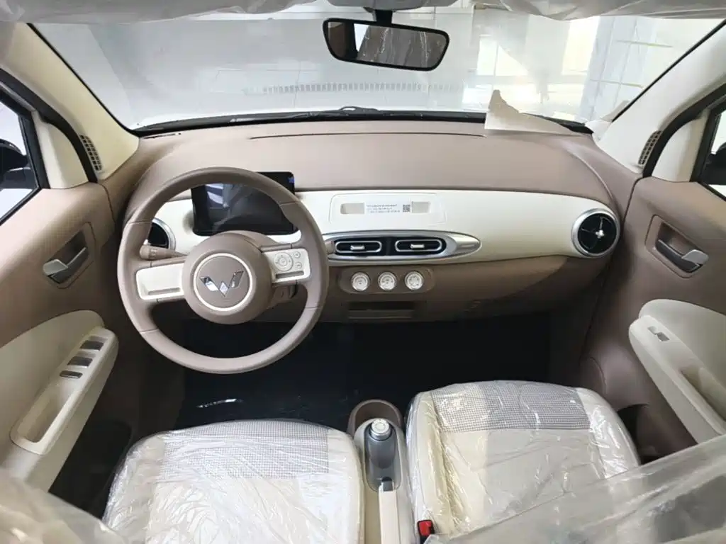 Wuling MINIEV — миниатюра 10