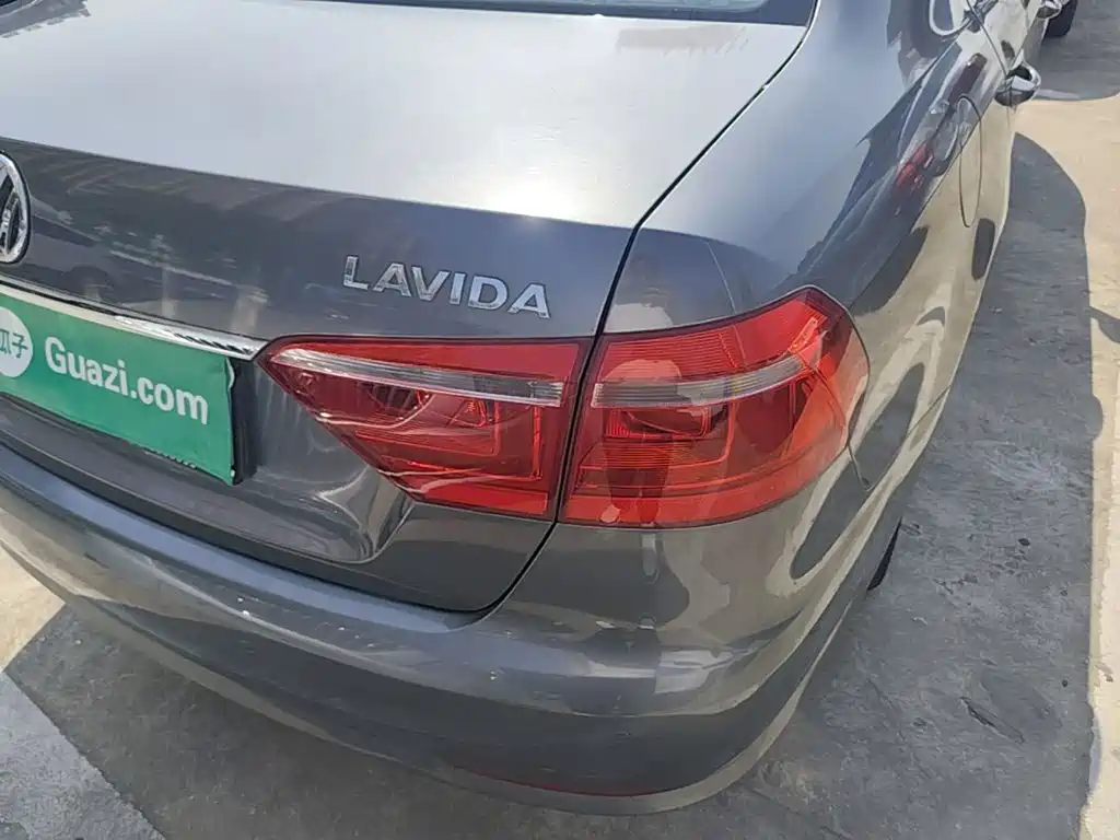 Volkswagen Lavida — миниатюра 8
