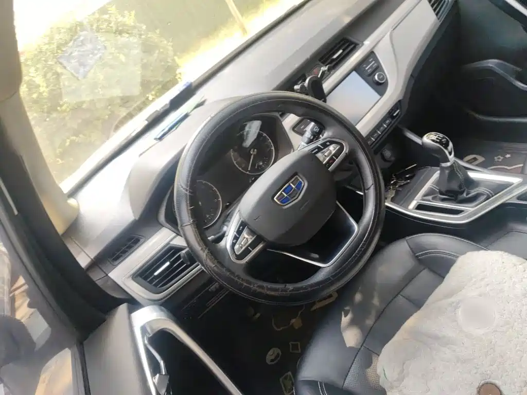 Geely Vision X3 — миниатюра 11