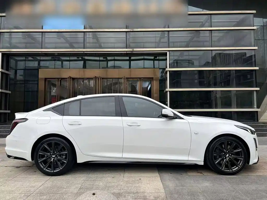 Cadillac CT5 — миниатюра 9