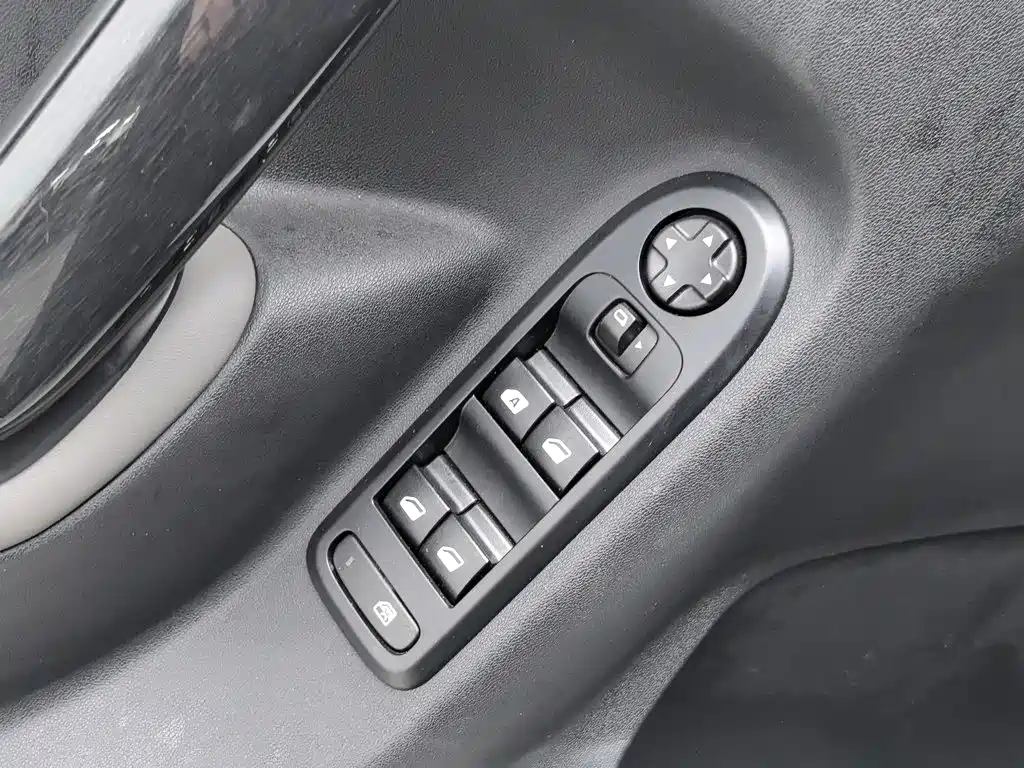 Citroen C3-XR — миниатюра 9