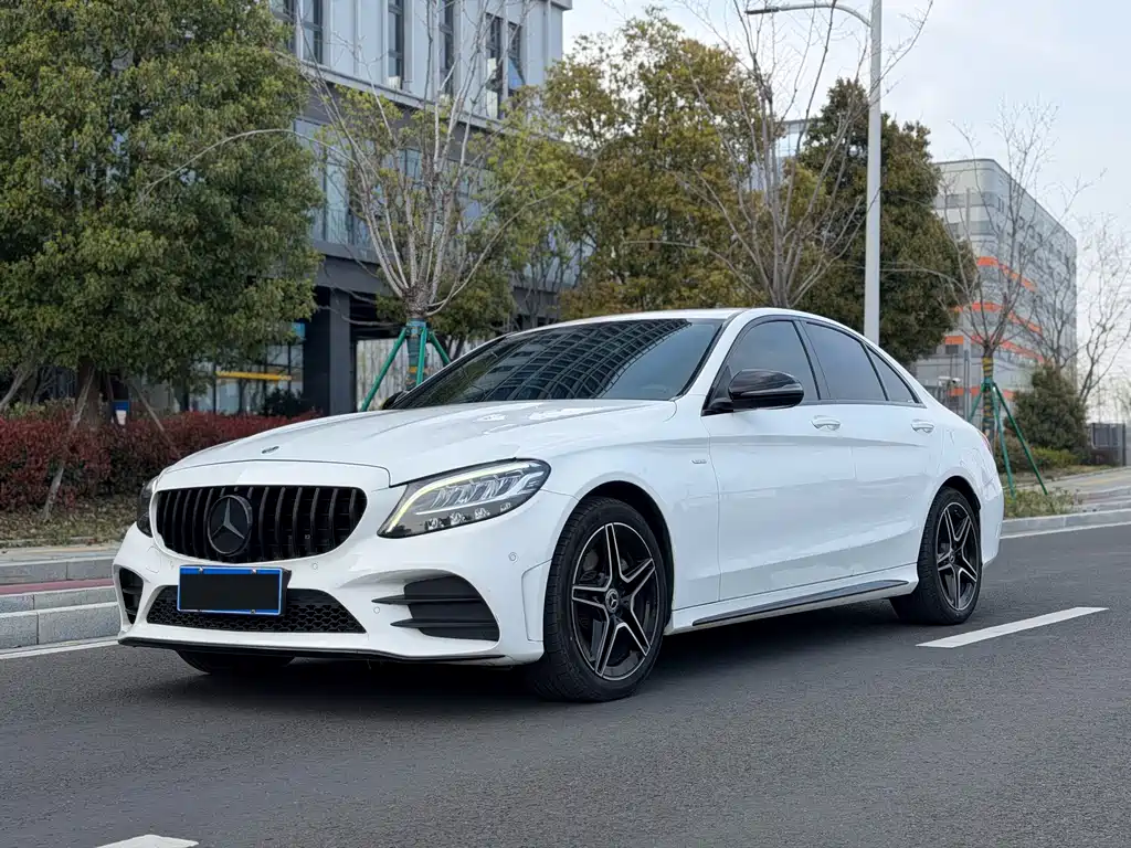 Mercedes-Benz C-Class 2021