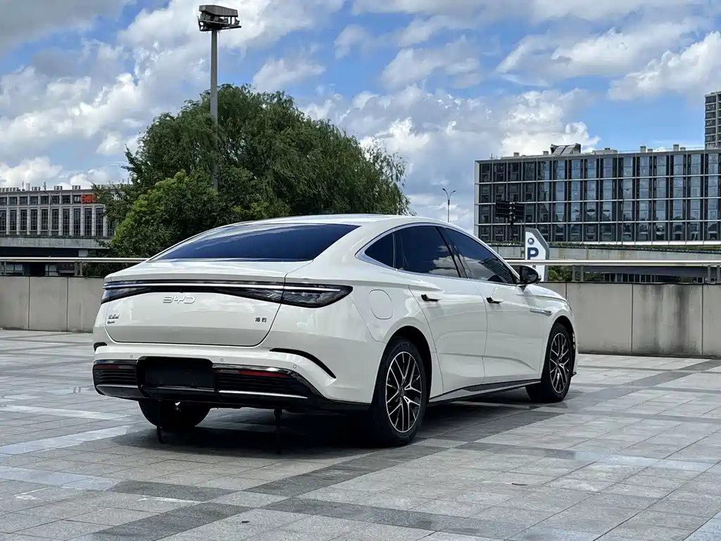 BYD Seal — миниатюра 17