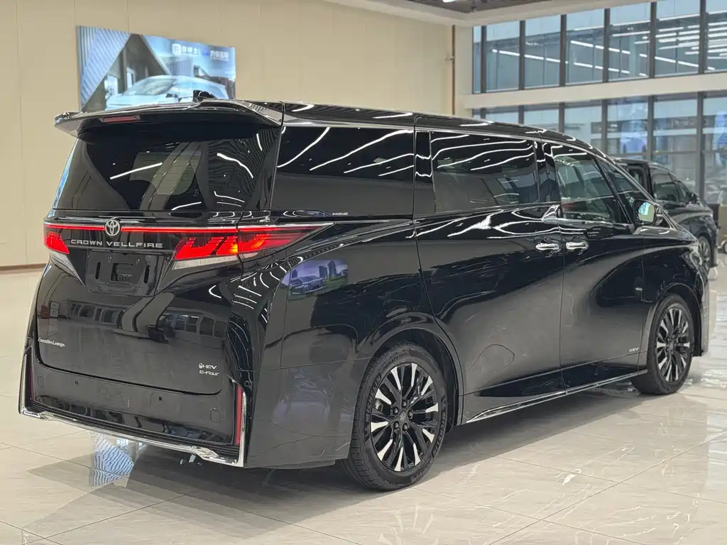 Toyota Vellfire — миниатюра 12