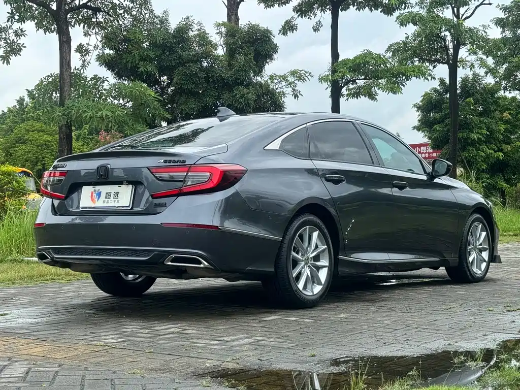 Honda Accord — миниатюра 19