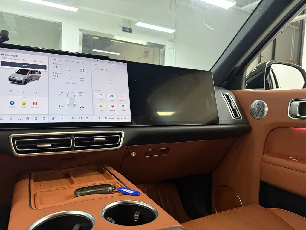 Li Auto Li L8 — миниатюра 18