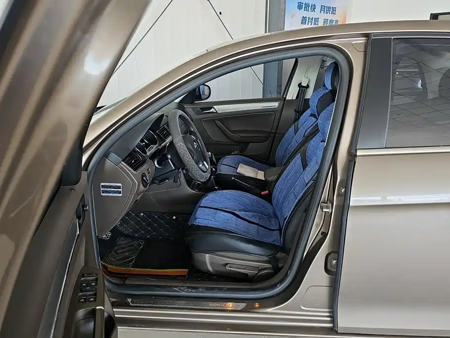 Volkswagen Bora — миниатюра 9