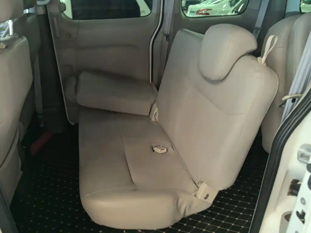 Nissan NV200 — миниатюра 17