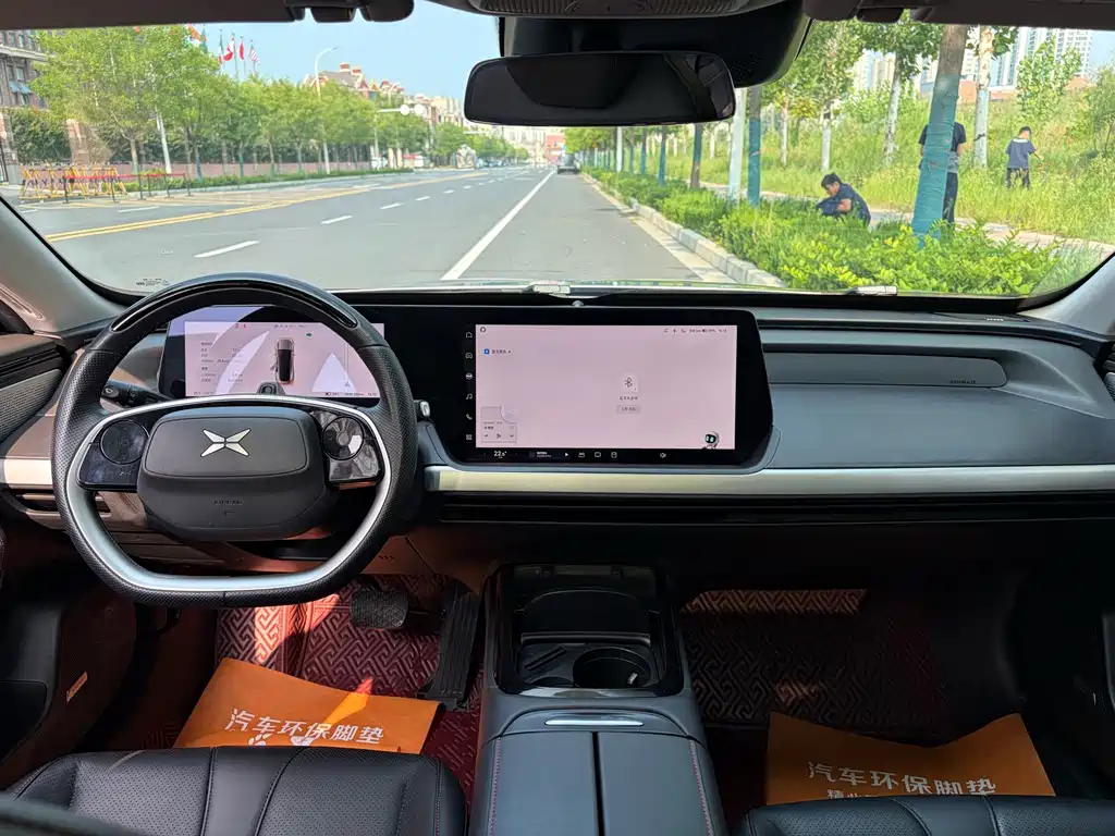 XPeng P7 — миниатюра 4