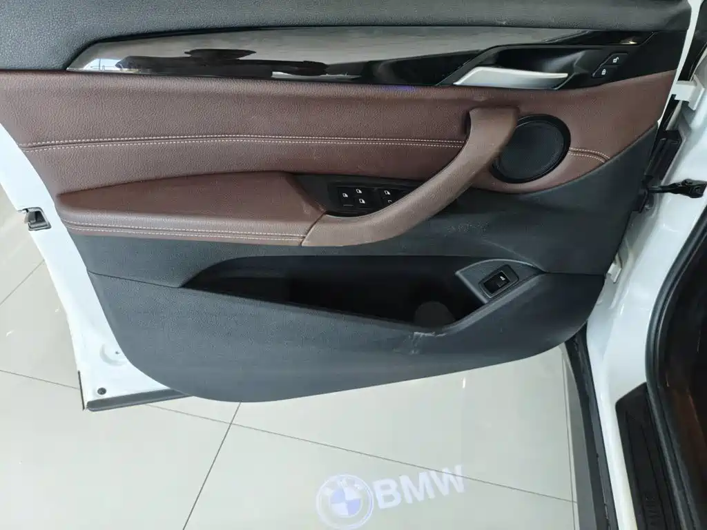 BMW X1 — миниатюра 7