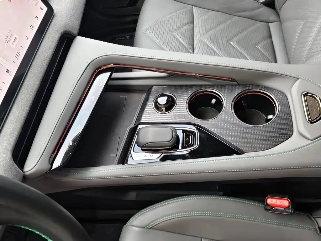 ZEEKR EXTREME KRYPTON 001