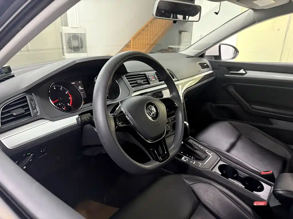 Volkswagen Lamando — миниатюра 10