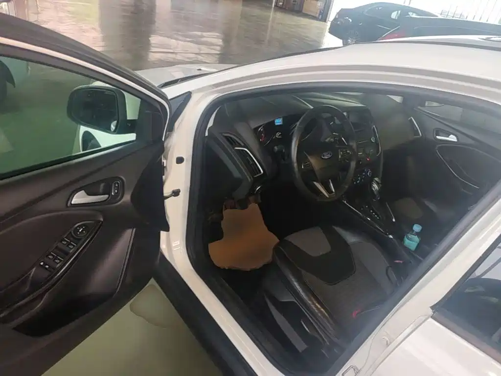 Ford Focus — миниатюра 16