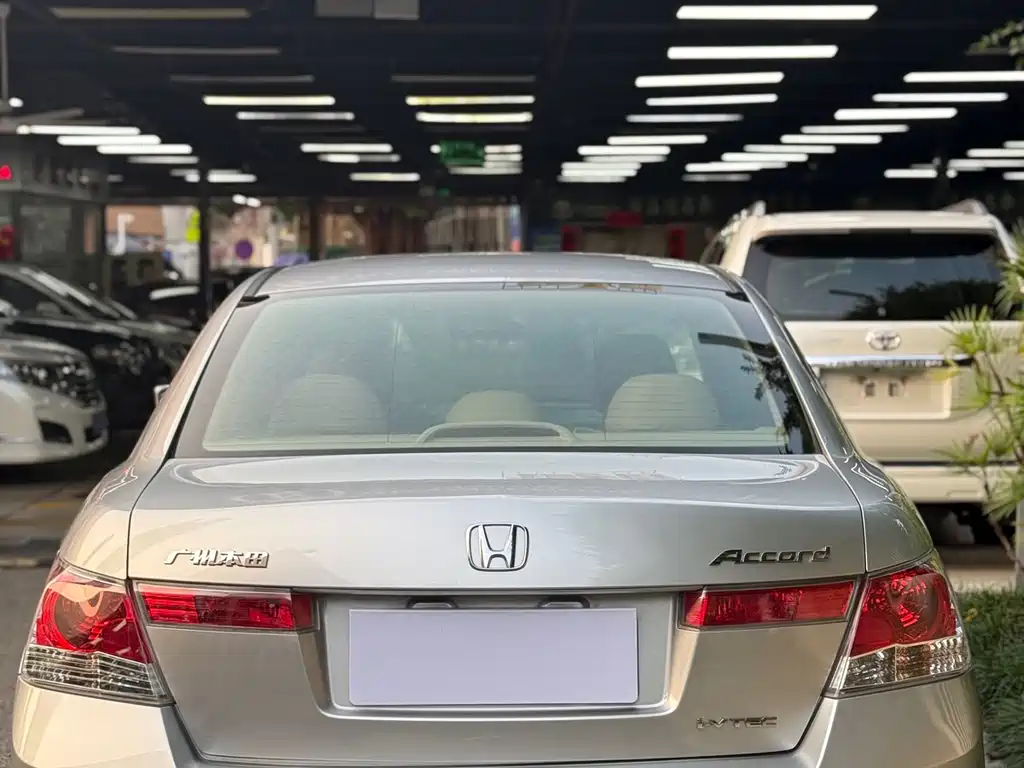 Honda Accord — миниатюра 6