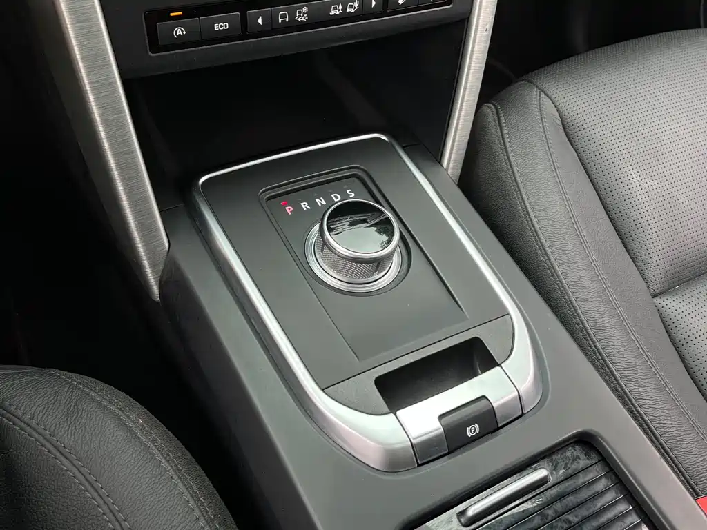 Land Rover Discovery Sport — миниатюра 9