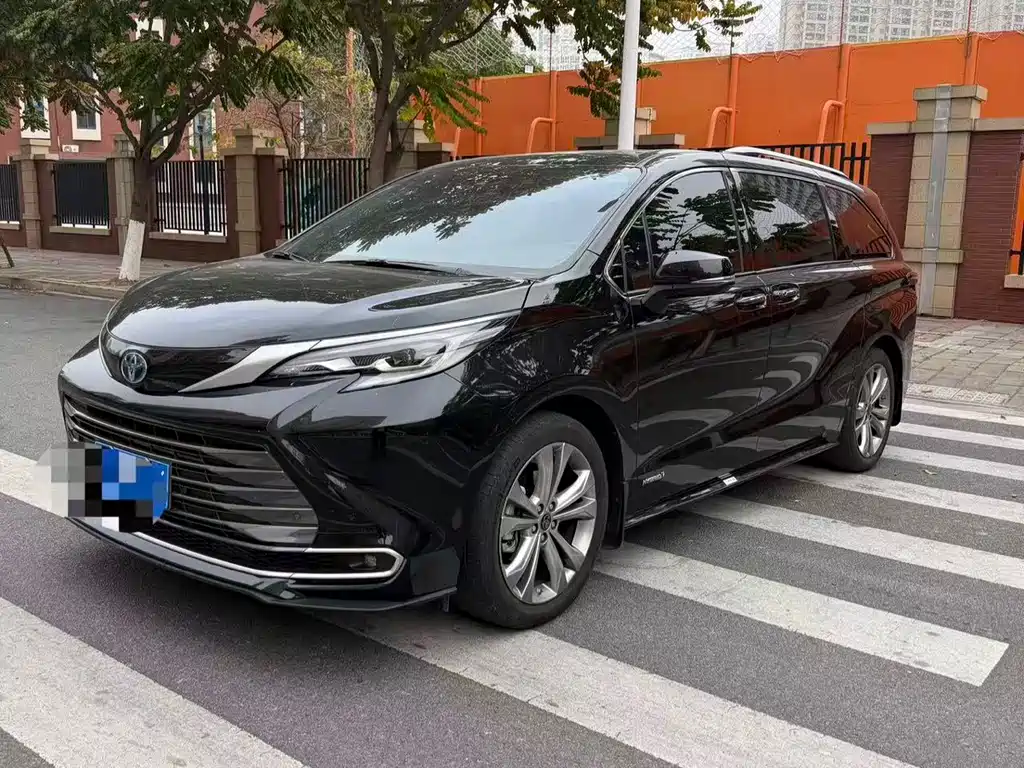 Toyota Sienna 2023