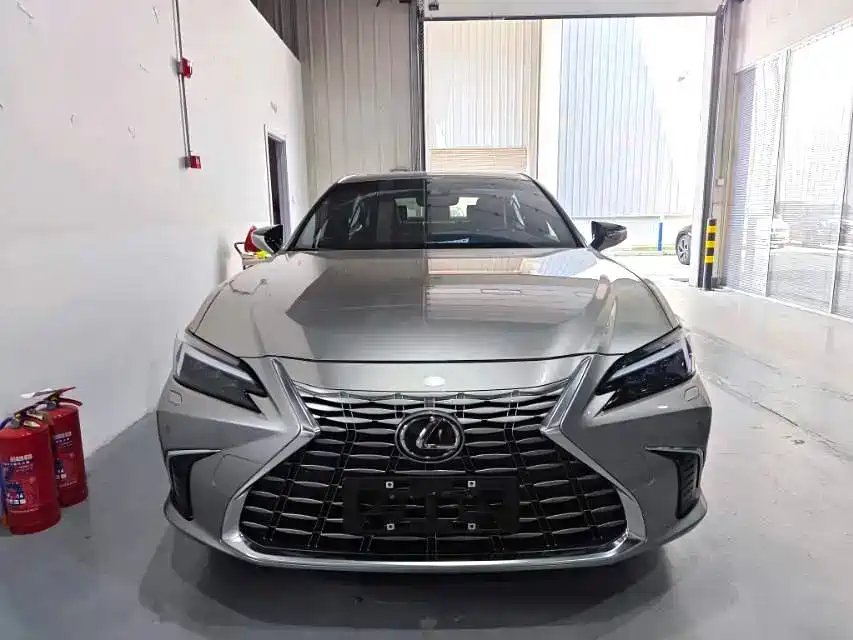 Lexus ES — миниатюра 2