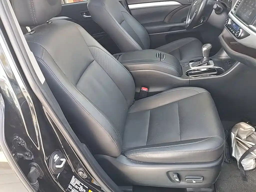 Toyota Highlander — миниатюра 25