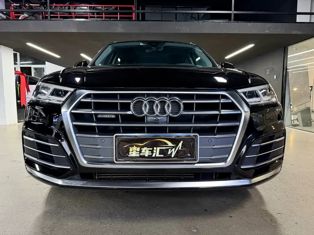 Audi Q5L — миниатюра 2