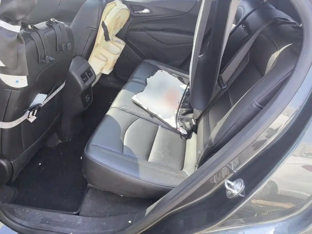Chevrolet Equinox — миниатюра 18