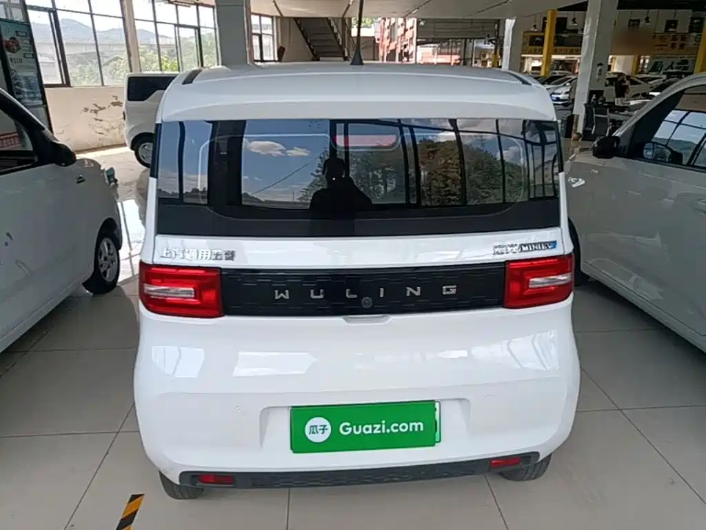Wuling MINIEV — миниатюра 6