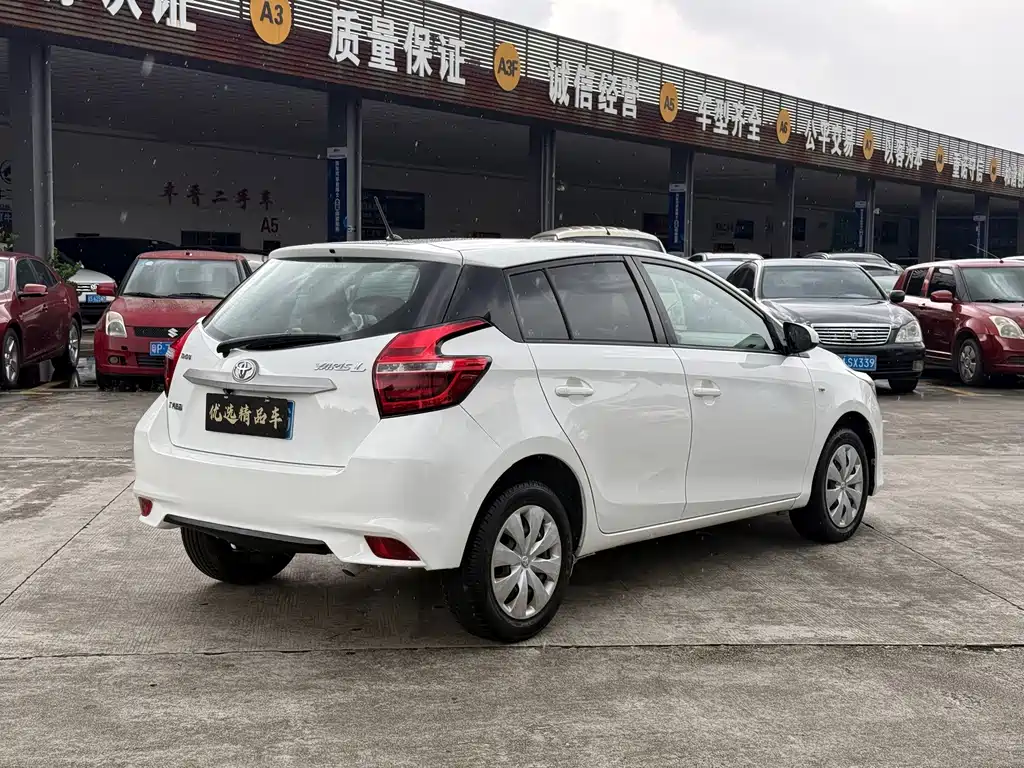 Toyota Yaris L — миниатюра 13