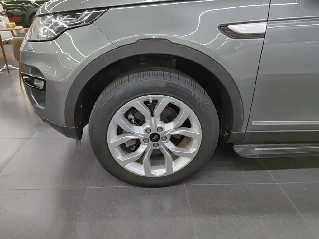 Land Rover Discovery Sport — миниатюра 23