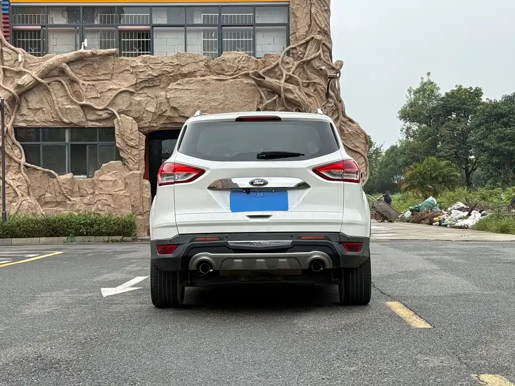 Ford Kuga — миниатюра 5