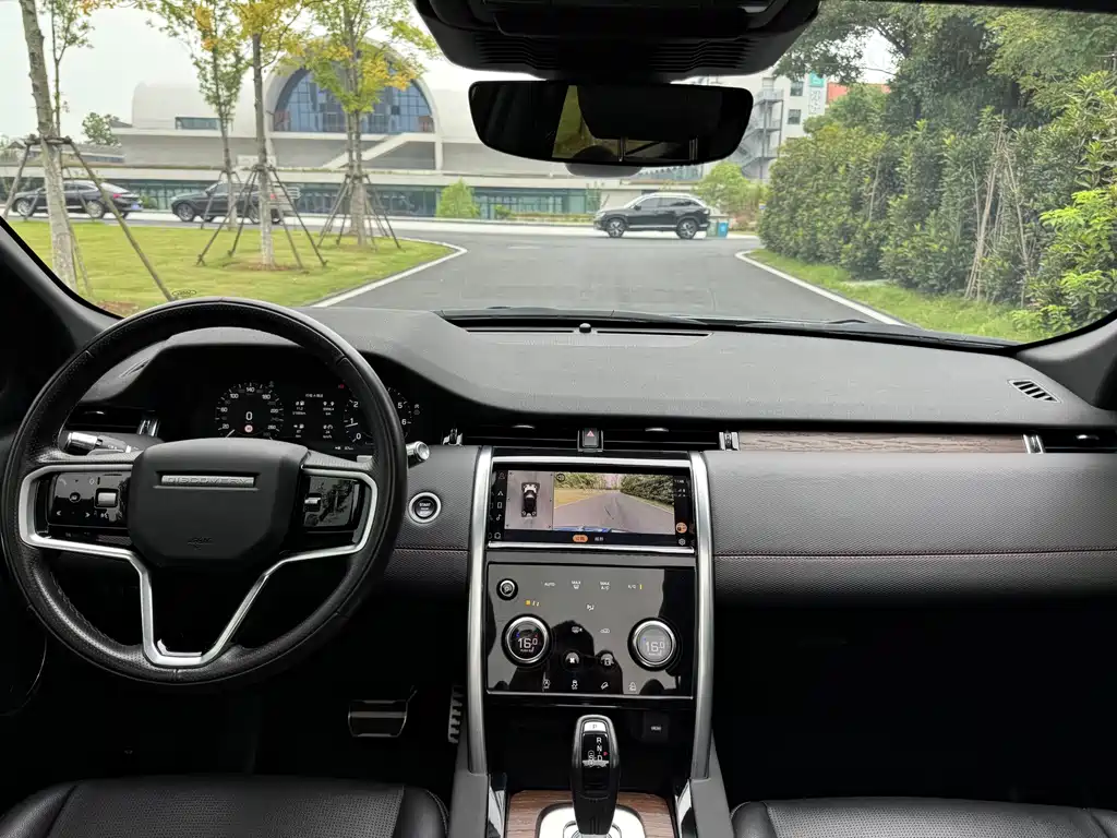 Land Rover Discovery Sport — миниатюра 12