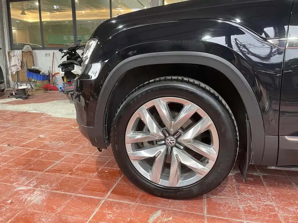 Volkswagen Teramont — миниатюра 8