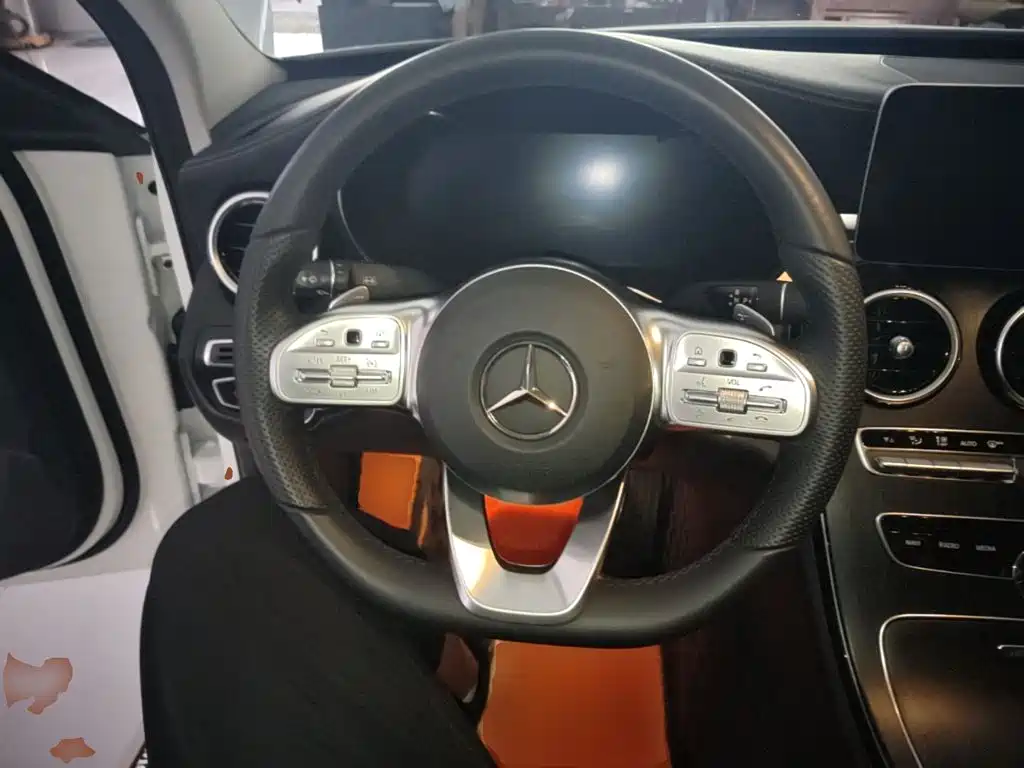 Mercedes-Benz C-Class — миниатюра 11