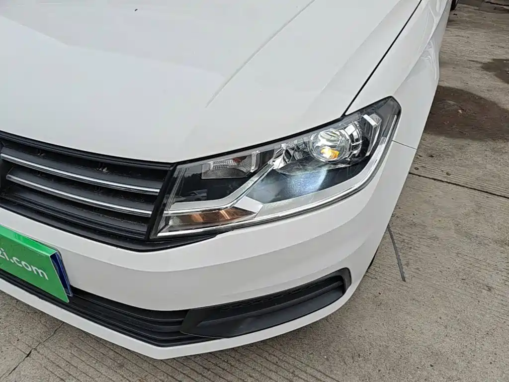Volkswagen Santana — миниатюра 24