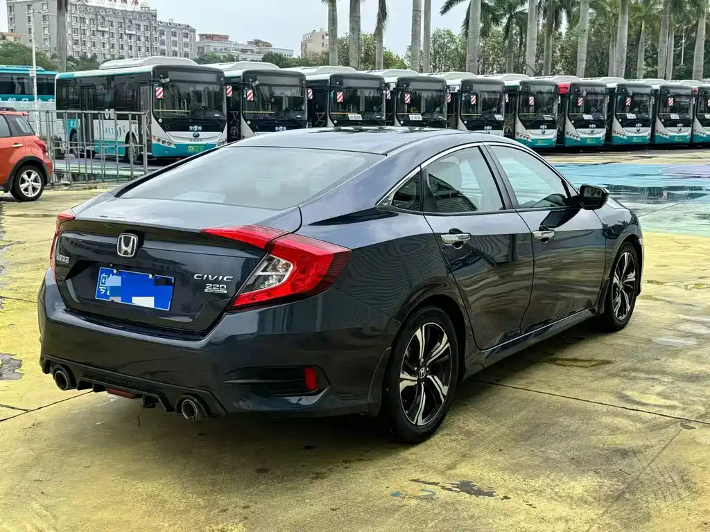 Honda Civic — миниатюра 7