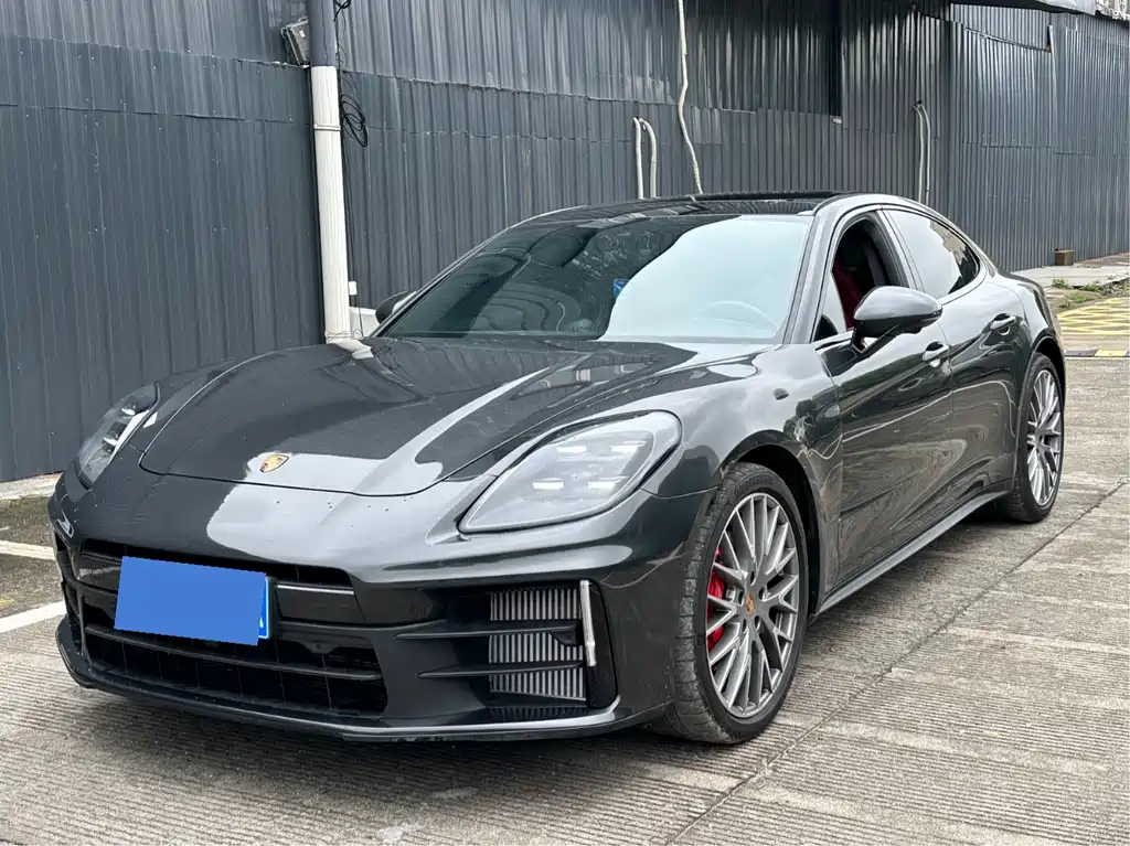 Porsche Panamera 2024
