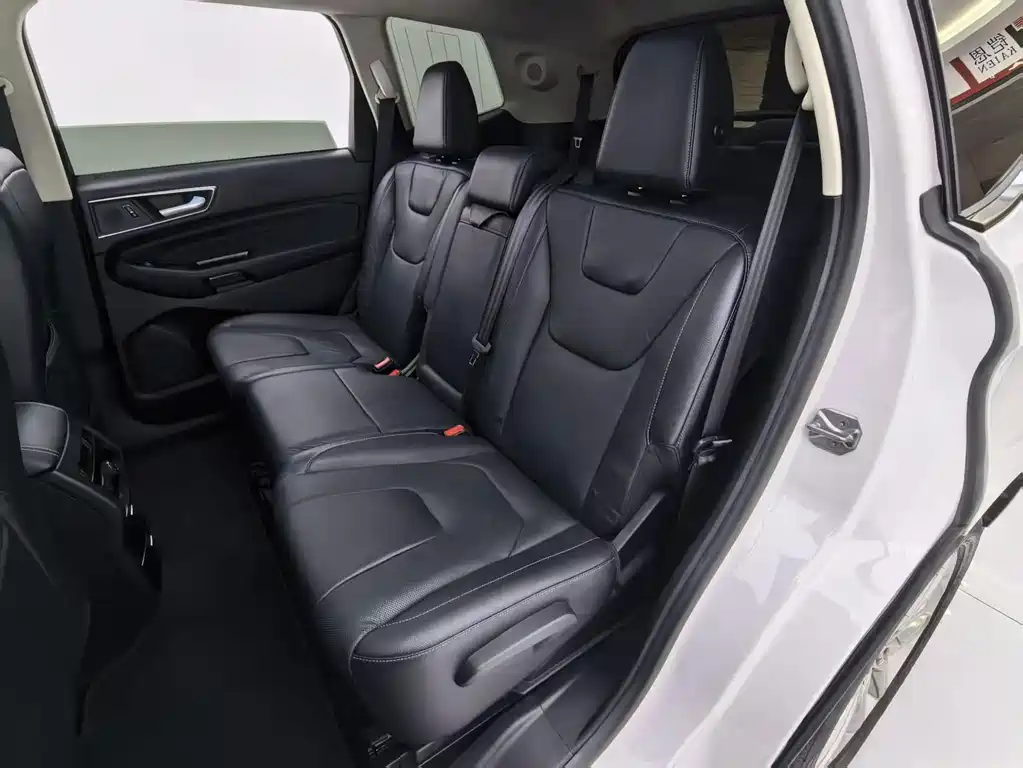 Ford Edge — миниатюра 17