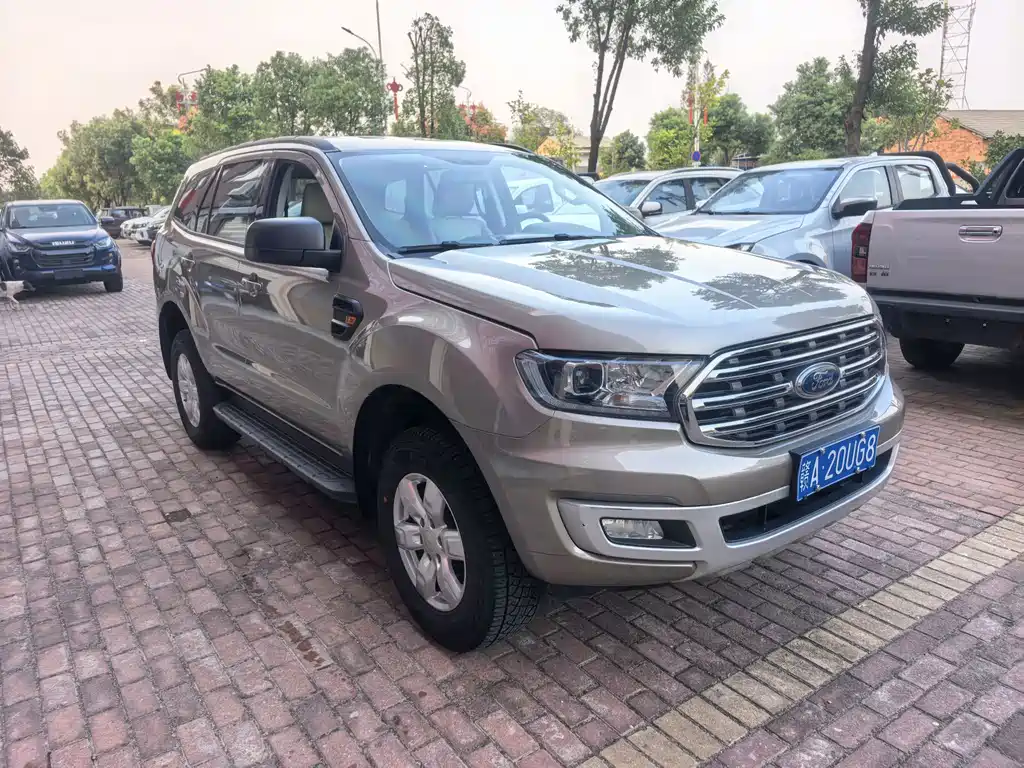 Ford Everest — миниатюра 3