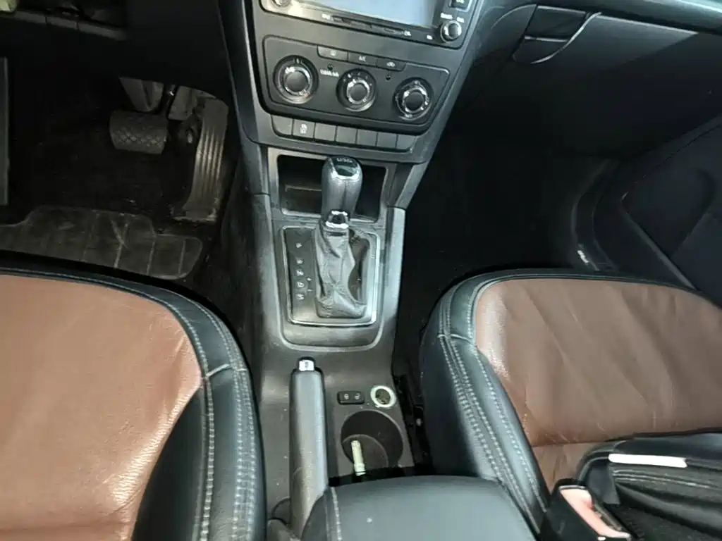 Skoda Yeti — миниатюра 14