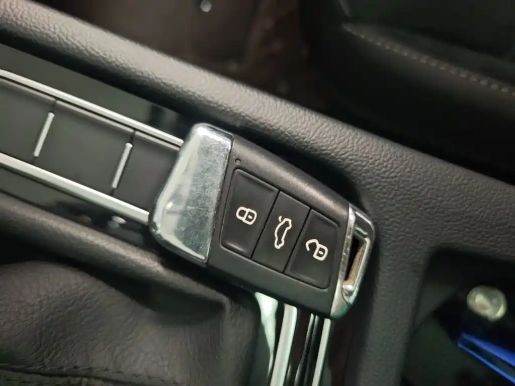 Volkswagen CC — миниатюра 9