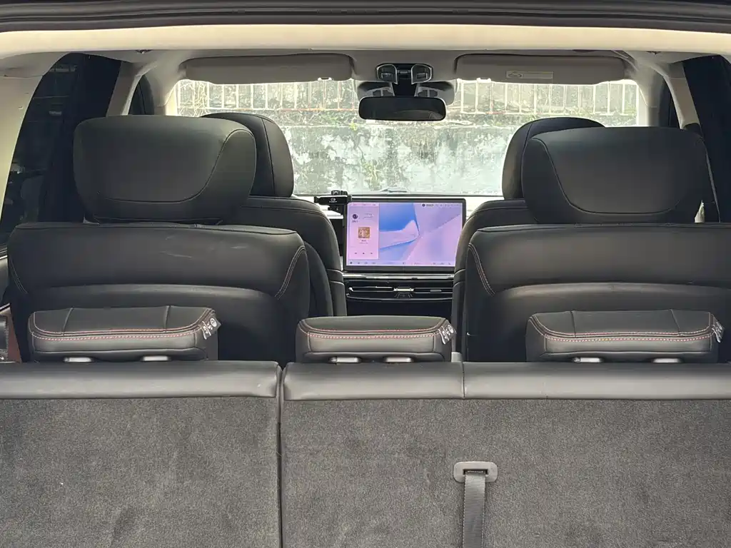 GAC Motor Trumpchi E8 PHEV — миниатюра 19